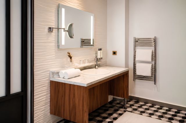Mayflower Hotel · Boutique Hotel Paris 8 · Saint-Lazare